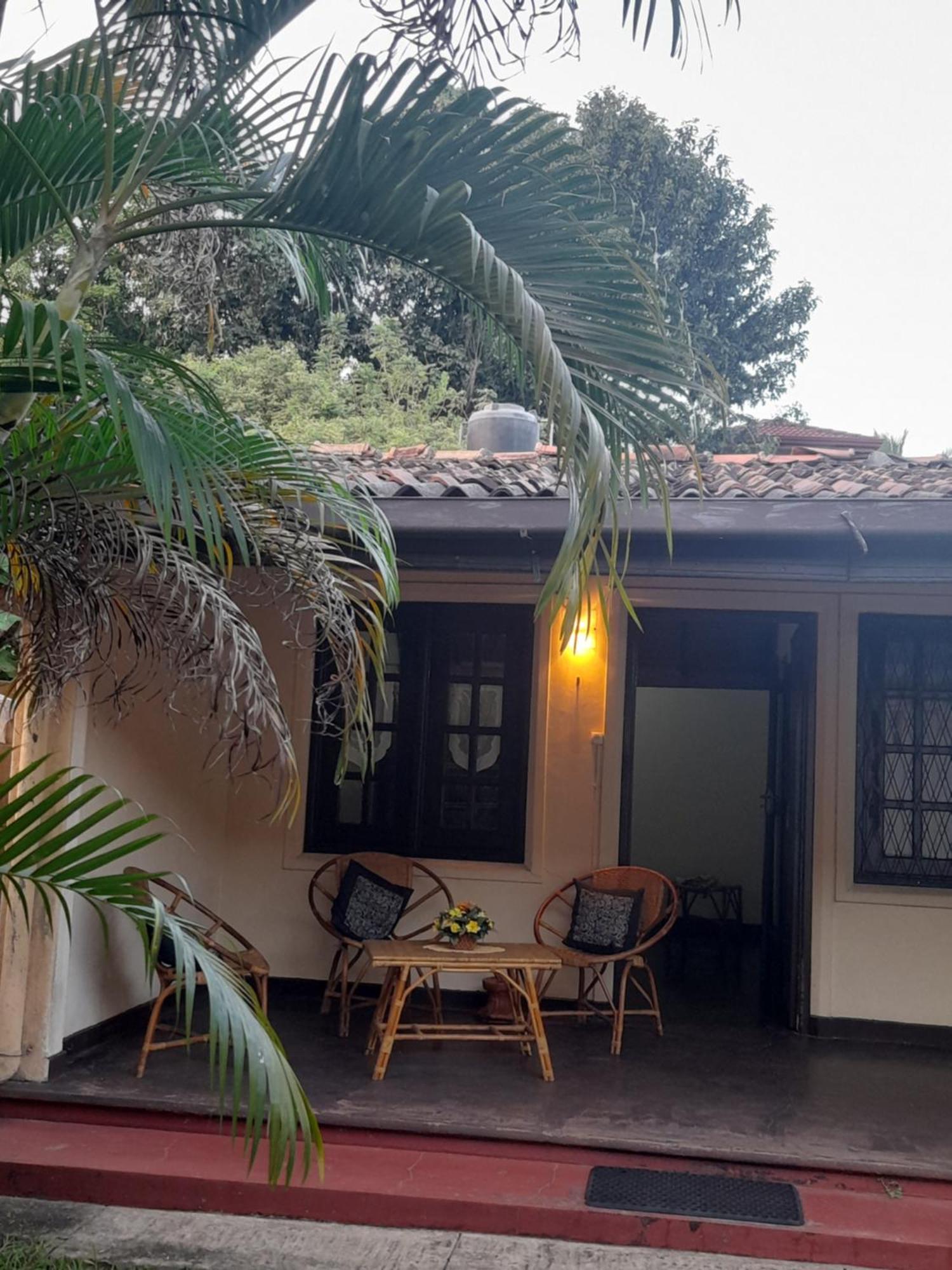 Fuchs Villas Negombo Exterior foto