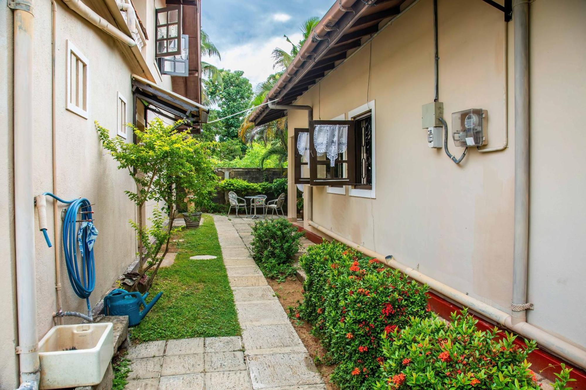 Fuchs Villas Negombo Exterior foto